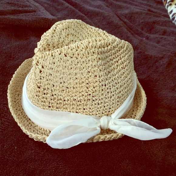 H&M paper straw hat