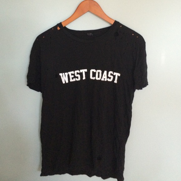 Bestseller Brandy Melville West Coast Tee