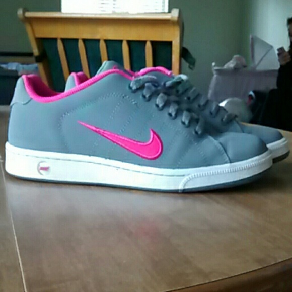 Nike Shoes - Grey and pink nikes