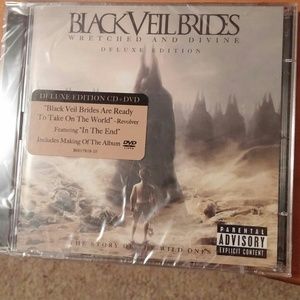 Black veil Brides. Wretched and Divine deluxe cd