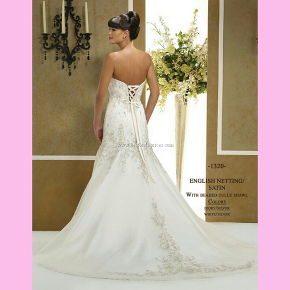 * Gorgeous New Wedding Dress * - Picture 4 of 4