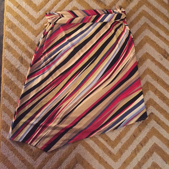 BCBG skirt. Great for any season.