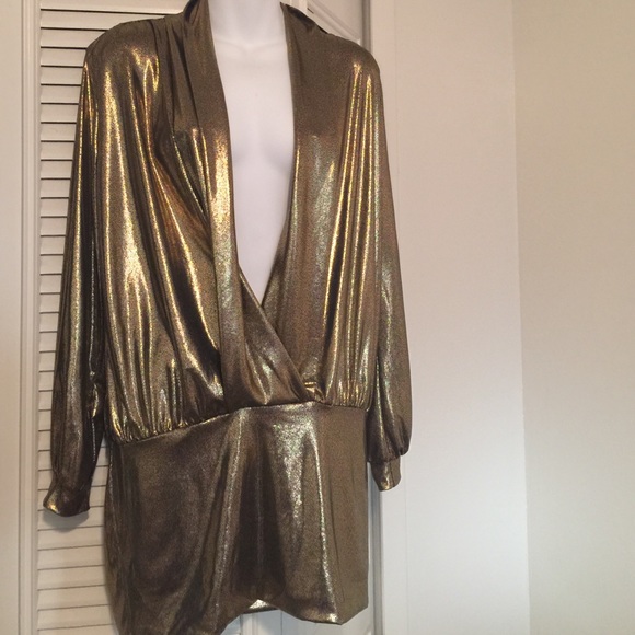 🔥NEW METALLIC LONG V NECK DRESS🔥 - Picture 4 of 4
