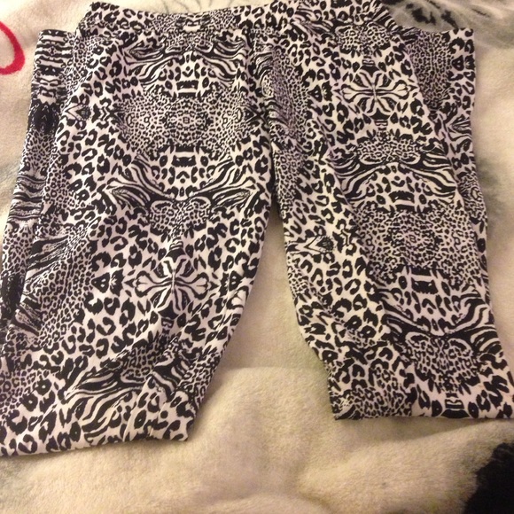 Stretchy yoga pants