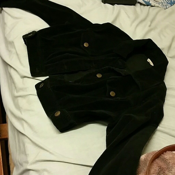 Black Jacket. - Picture 2 of 4