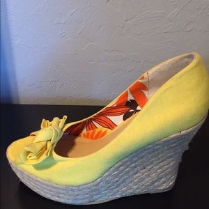 Charlotte Russe Yellow Woven Wedges