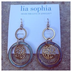 Bundle 💝 2 prs Lia Sophia Dangle Earrings 💝 HOLD
