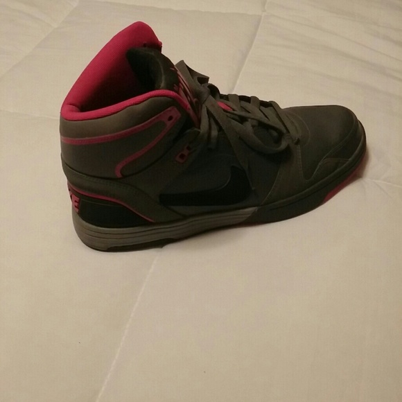 Nike Mach force shoes - Picture 2 of 3