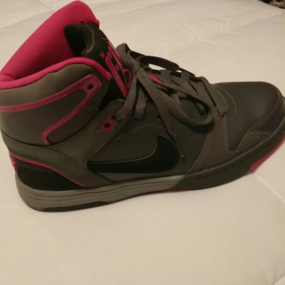 Nike Mach force shoes - Picture 3 of 3