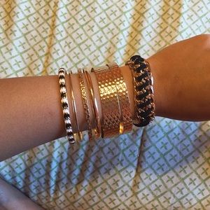($10) Forever 21 Bangle/Bracelet set
