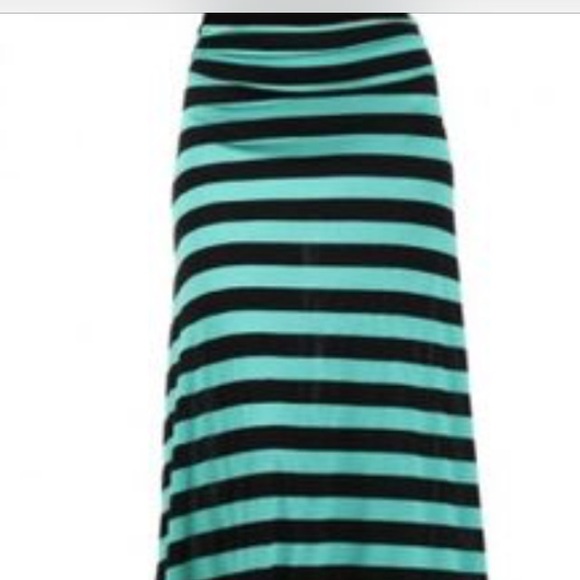 Brand new no tags size large skirt never wore