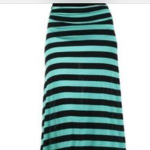 Brand new no tags size large skirt never wore
