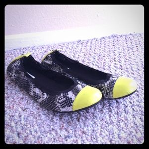 Vera Wang flats