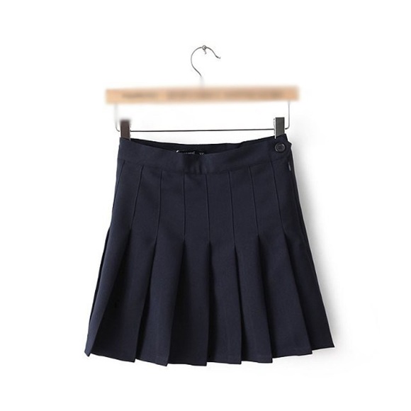 Navy pleated skirt