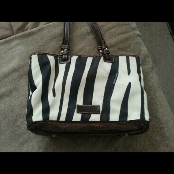 Dooney and bourke purse