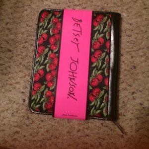 NWT Betsey Johnson iPad case