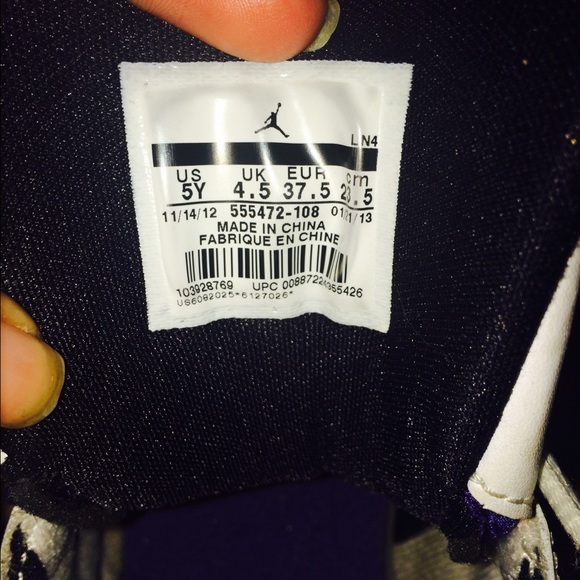 Purple jordans size 5 - Picture 3 of 3