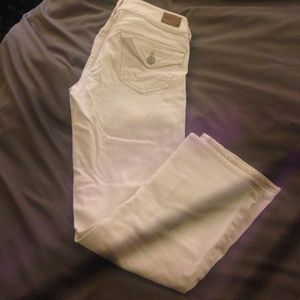 American eagle white capris, perfect condition!
