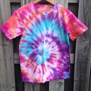 Spiral tie dye rainbow shirt