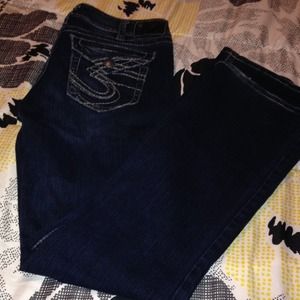 Womens silvers size 31x34.