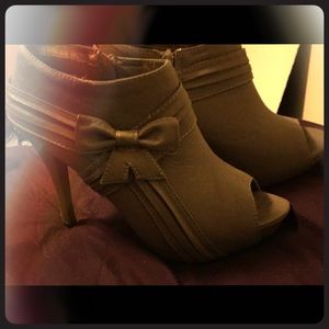 🚫sold🚫Cute peep toes heels 👠