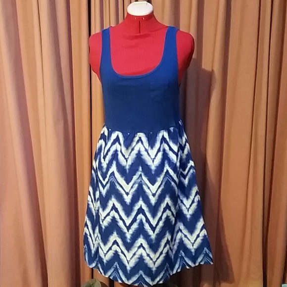 Blue and white gap dress
