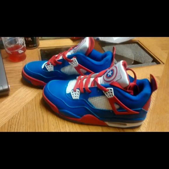 Captain America 4s - Picture 2 of 4