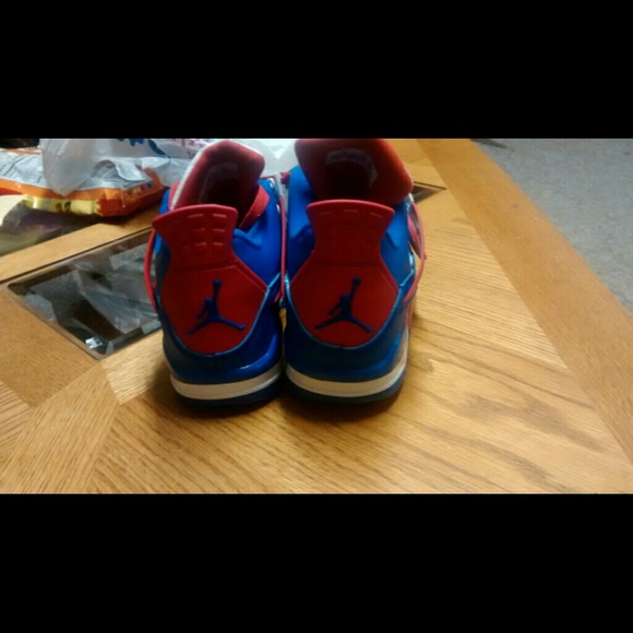 Captain America 4s - Picture 3 of 4