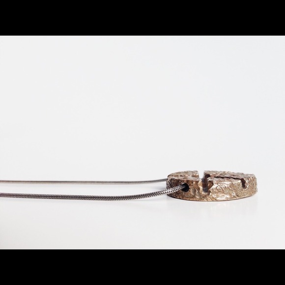 The Things We Keep TTWK Themis Necklace - Picture 3 of 4