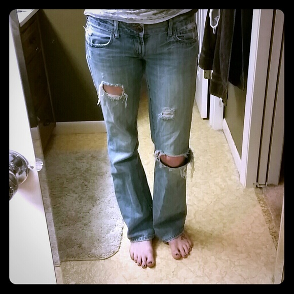American Eagle ripped jeans
