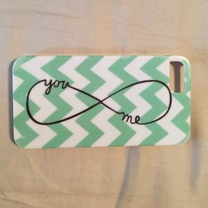 Chevron iPhone 4 case