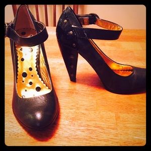 Not Rated heals from The Buckle