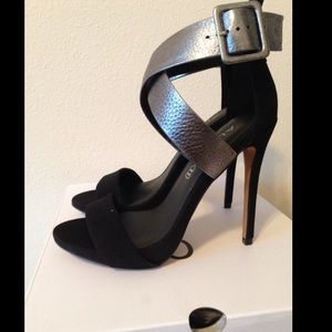 🚫SOLD🚫 Aldo Shoes Black Silver Heels Sandals