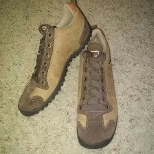 Skechers Brown shoes size 6