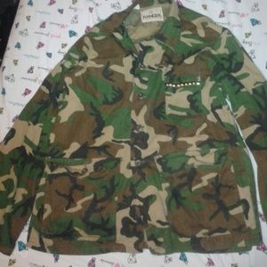 Camo jaket with studs