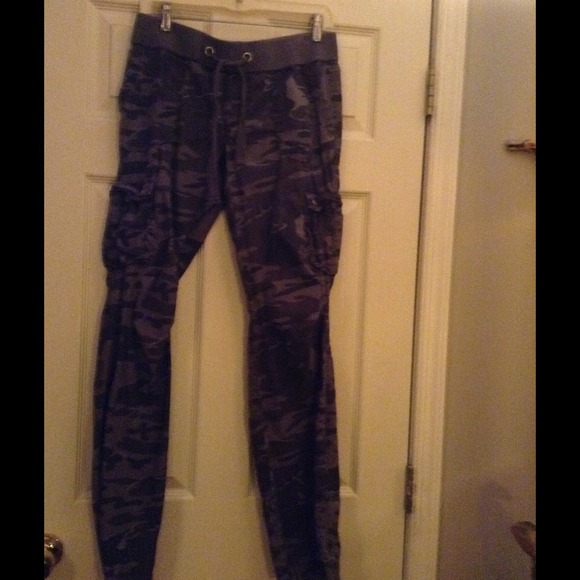 London Jean Co dark grey camo