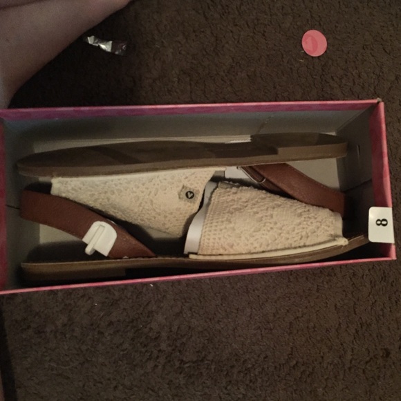 Sandals 8/8.5