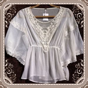 HOST PICK! - Free People White Lace Peasant Blouse