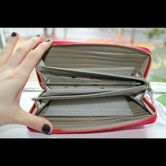 LAST CHANCE Kate Spade Tudor City New York - Picture 3 of 4