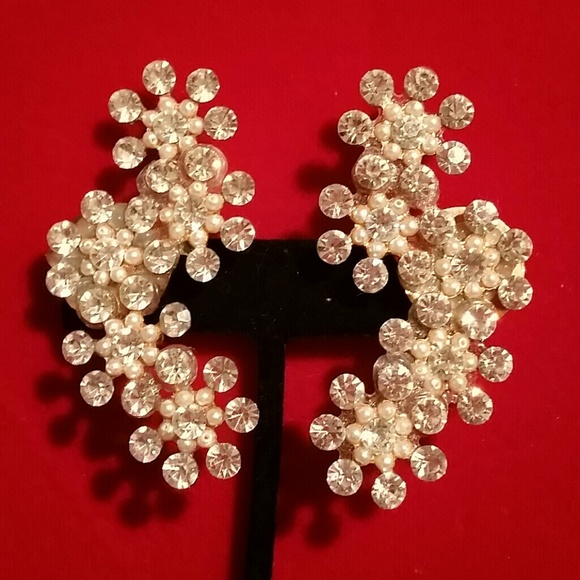 Vintage showtime ear rings