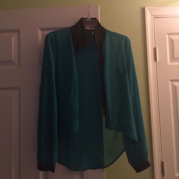 Blouse - Picture 1 of 2