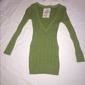 Fitted Hollister sweater