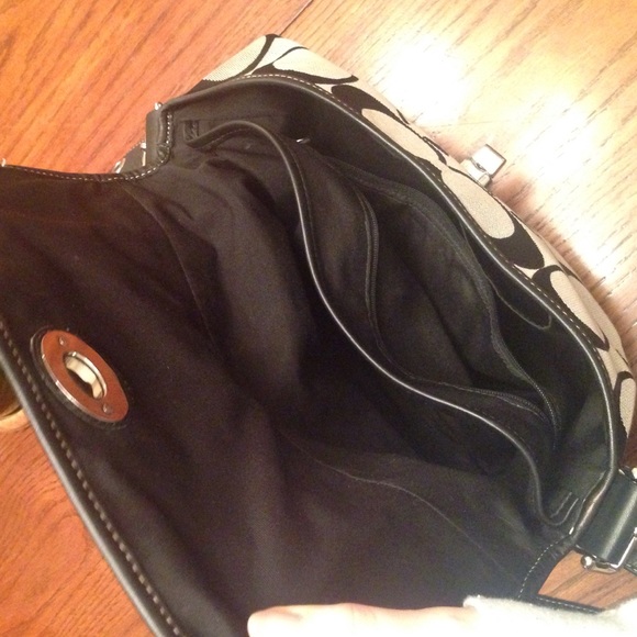 Authentic cross body Coach purse - Picture 3 of 4