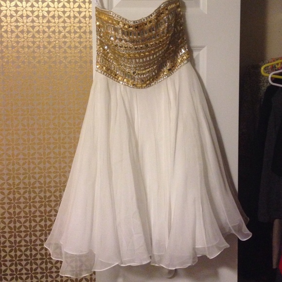 REDUCED💃🏼MUST GO‼️Sherri Hill cocktail dress sz2