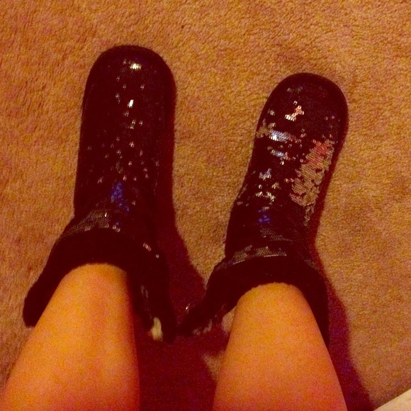 Victoria's Secret PINK boot slippers