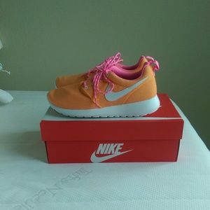 Nike Women Roshe