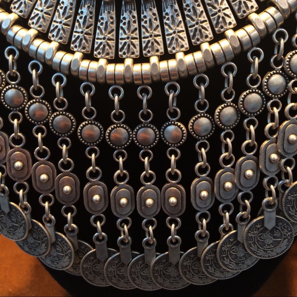 Necklace - Picture 2 of 3