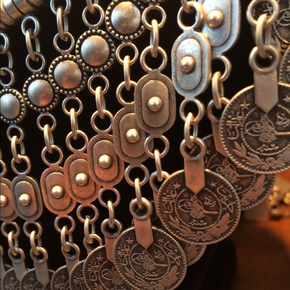 Necklace - Picture 3 of 3