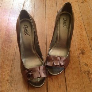 Carlos Santana Pewter Peep-Toe Heels