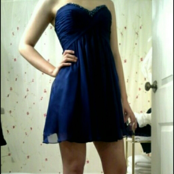 Short Navy Blue Formal Dress. La Femme.